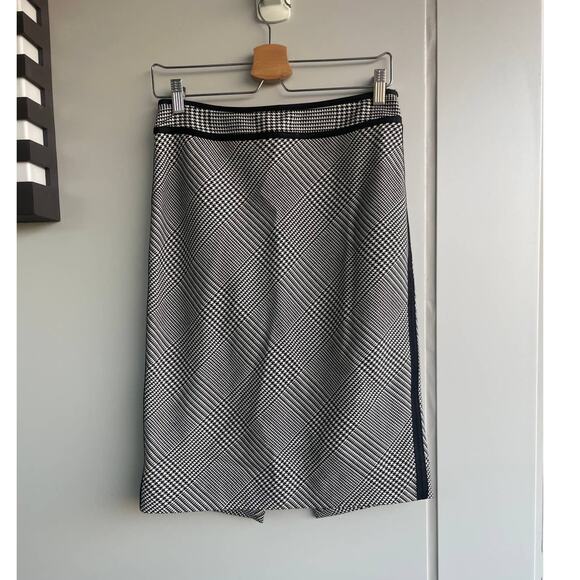 WHITE HOUSE BLACK MARKET whbm houndstooth striped pencil straight skirt - Picture 2 of 7